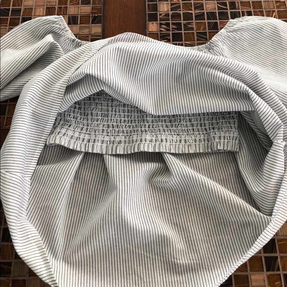 Express Off Shoulder Top - Picture 3 of 6